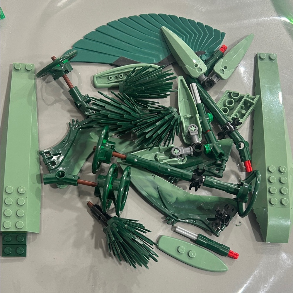 Assorted LEGO Collection - Picture 8 of 11